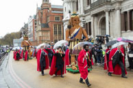 LMP-2015-299 / The Guild of Young Freemen with the Worshopful Companiy of Weavers escorting Gog and Magog in the Lord Mayor's Procession on 14th November 2015