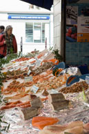 Paris Fishmonger / Today's fresh seafood display by a Paris Fishmonger