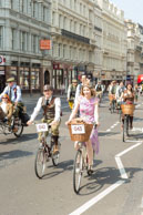 Up Ludgate Hill / Climbing up Ludgate Hill to St. Paul's Cathedral on this year's London Tweed Run