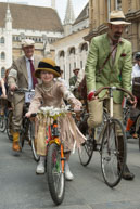 Young girl / Young girl riding in this year's London Tweed Run leaving the Guildhall