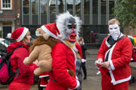 London Santacon 2015 - #023 / Hundreds of Santas take to the London streets to spread Christmas cheer
