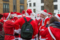 London Santacon 2015 - #040 / Hundreds of Santas take to the London streets to spread Christmas cheer