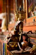 Buddha & offerrings / Buddha with offerrings of money