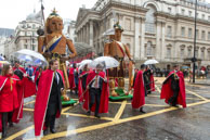 LMP-2015-173 / The Guild of Young Freemen with the Worshopful Companiy of Weavers escorting Gog and Magog in the Lord Mayor's Procession on 14th November 2015