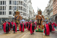 LMP-2015-236 / The Guild of Young Freemen with the Worshopful Companiy of Weavers escorting Gog and Magog in the Lord Mayor's Procession on 14th November 2015