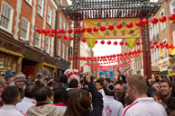 Gate to Chinatown (II) / Latterns and decorations at the Chinese gate to Gerrard Street, London