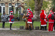 London Santacon 2015 - #092 / Hundreds of Santas take to the London streets to spread Christmas cheer