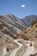 Steep & Bendy / Typical roads along the Leh - Manali highway