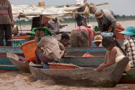 Floating market #2 / Experiences when travelling through villages in Cambodia