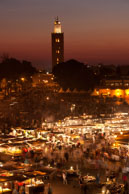 Night in Place Djemaa el-Fna, Marrakech / The hectic life in in Marakech's Place Djemaa el-Fna at night